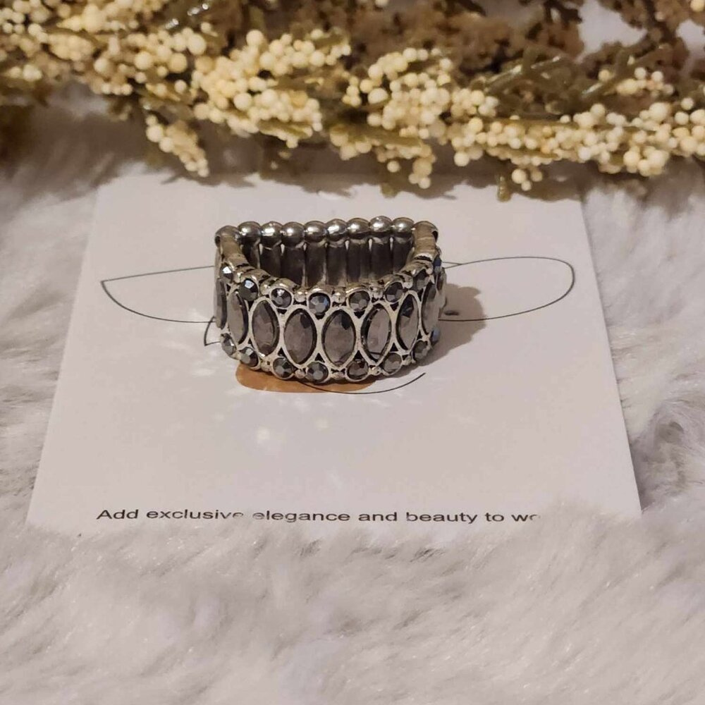 Black Stone with Shine Ring Adjustable Wide Band